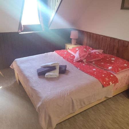 Leganyi Apartmanhaz Eger Extérieur photo
