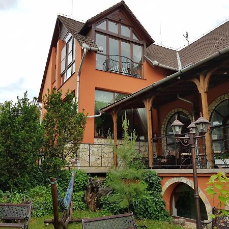 Leganyi Apartmanhaz Eger Extérieur photo