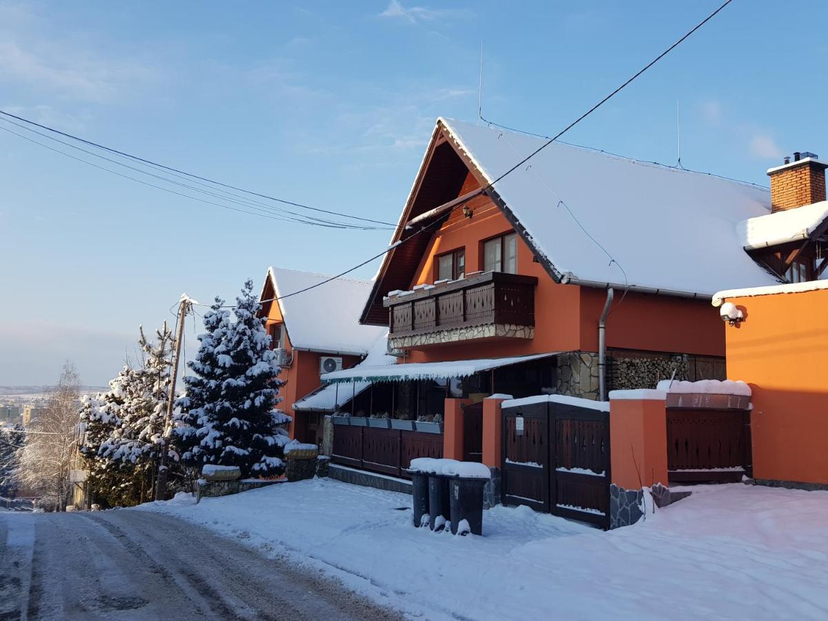 Leganyi Apartmanhaz Eger Extérieur photo