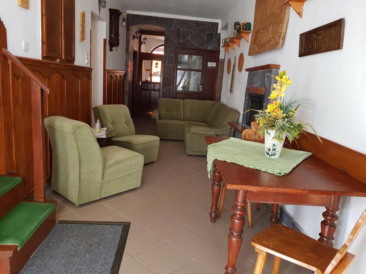 Leganyi Apartmanhaz Eger Extérieur photo
