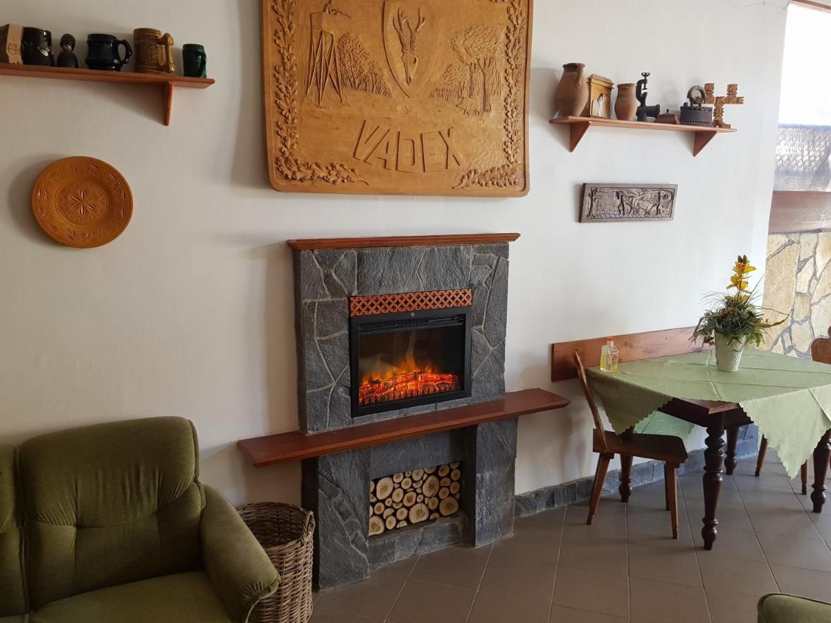 Leganyi Apartmanhaz Eger Extérieur photo