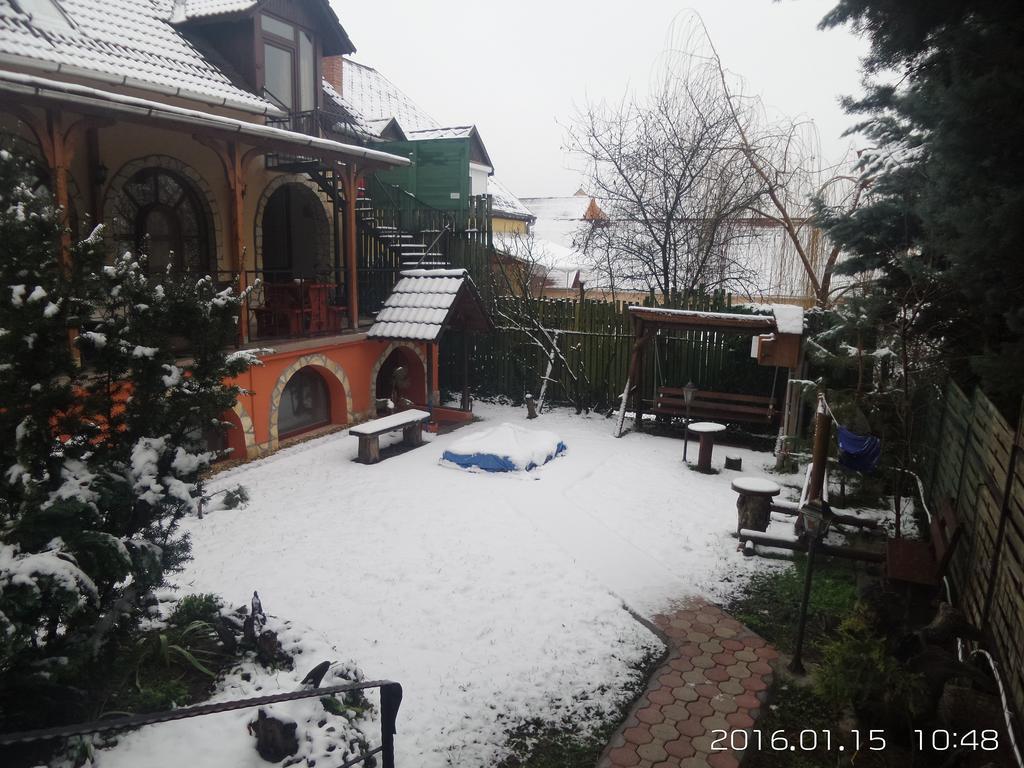 Leganyi Apartmanhaz Eger Extérieur photo