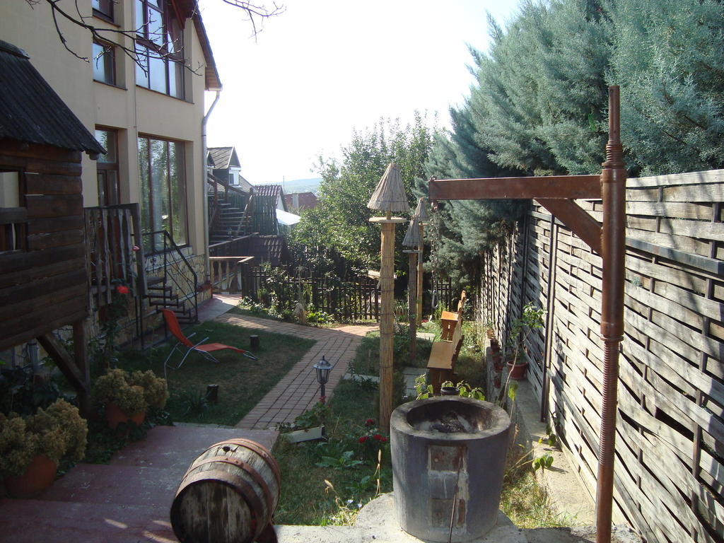 Leganyi Apartmanhaz Eger Extérieur photo